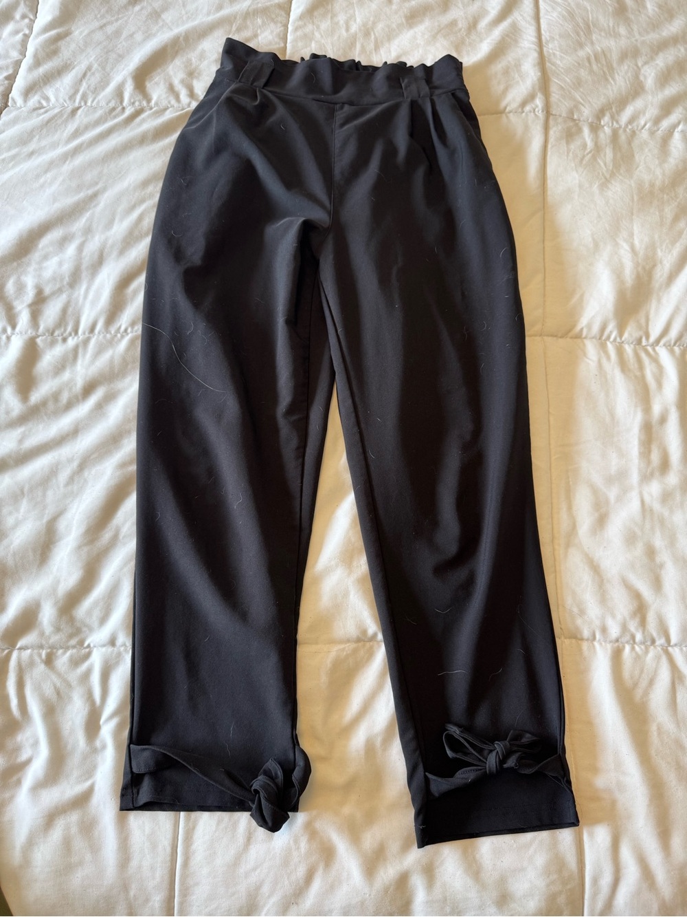 Black Knot Hem Stretch Pants